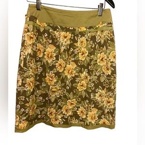 Christopher & Banks Gold and Green Floral lined Skirt with Ribbon Accents Size 6